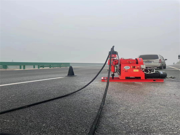 尖草坪马路路基路面开裂下沉注浆加固灌浆